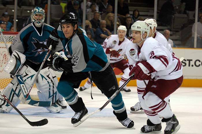 sharks_coyotes2_2