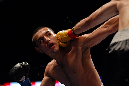 Chico California boxing professional debut Moris Rodriguez win majority decision