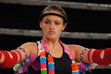 War of the Heroes 5 Muaythai Kickboxing Santa Clara Carresa Kibler vs Amber Pope