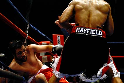 SF Boxing Karim Mayfield tko De La Torre Civil War Kezar Arena